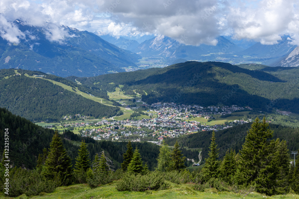 Obraz premium seefeld seen from the rosshutte