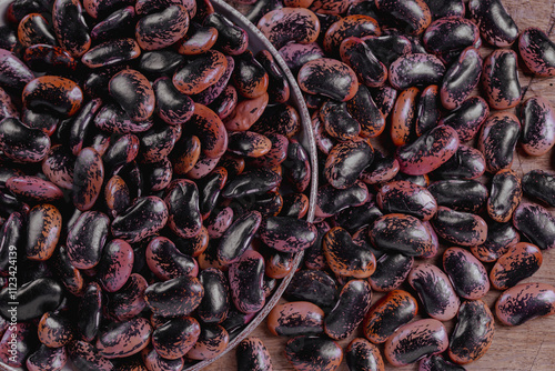 Foto Phaseolus coccineus, known as runner bean, scarlet runner bean, or multiflora bean, Fabaceae