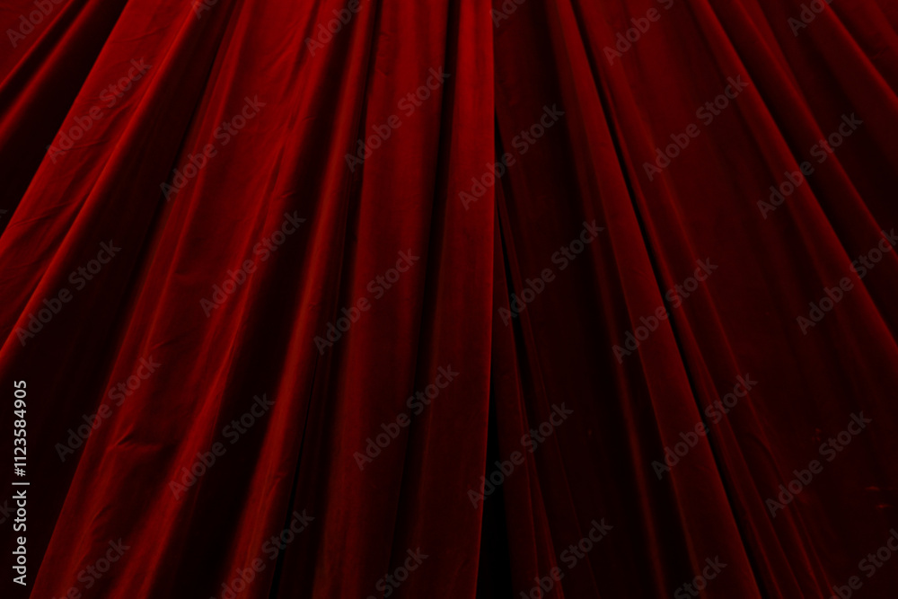Fototapeta premium Red curtain in theatre background