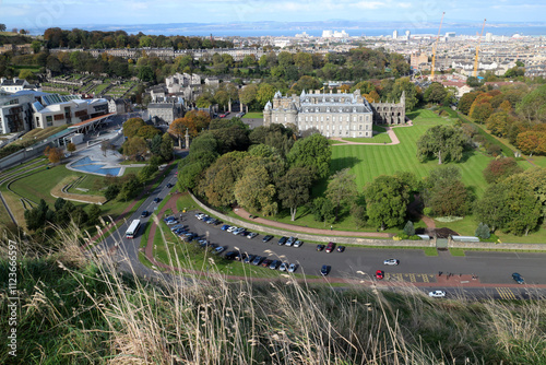 Obraz na płótnie City of Edinburgh viewed from Arthur's Seat - Lothian - Edinburgh - Scotland - UK w salonie