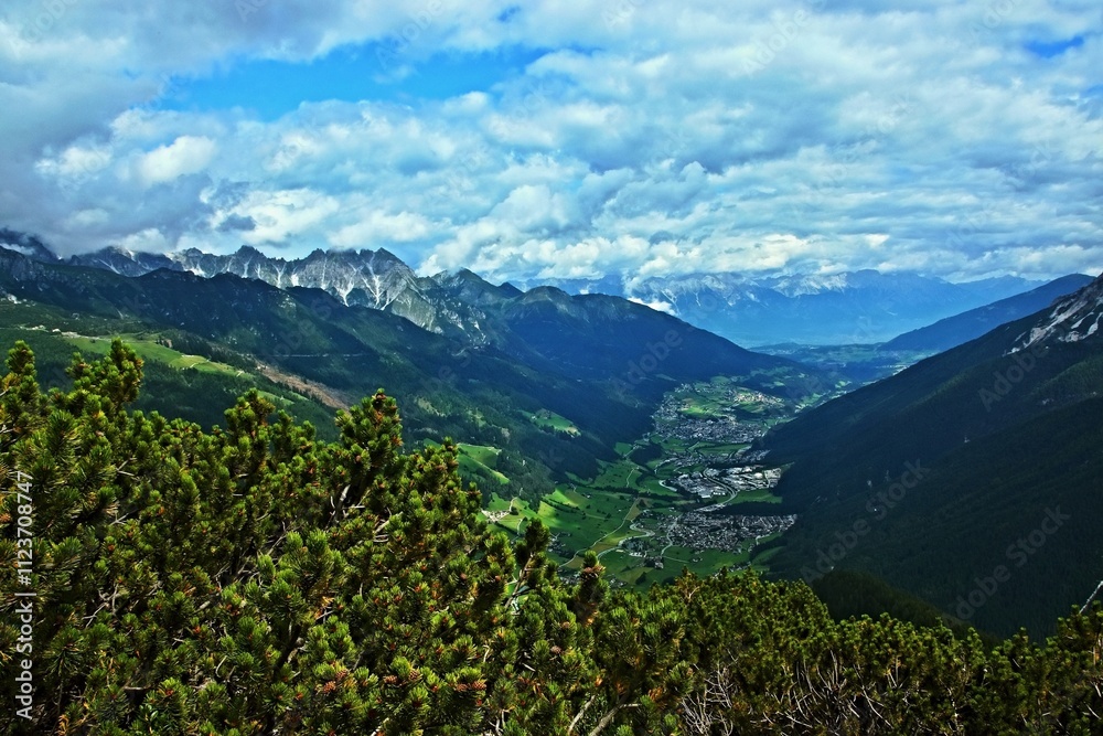 Fototapeta premium Austrian Alps - view of the Stubai Valley from the footpath to Elfer