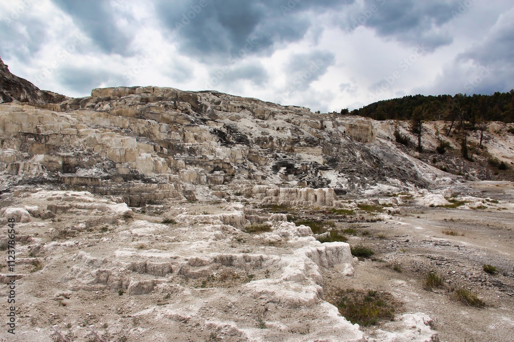 Fototapeta premium Jupiter Terrace Mammoth Hot Springs in Yellowstone National Park Wyoming.
