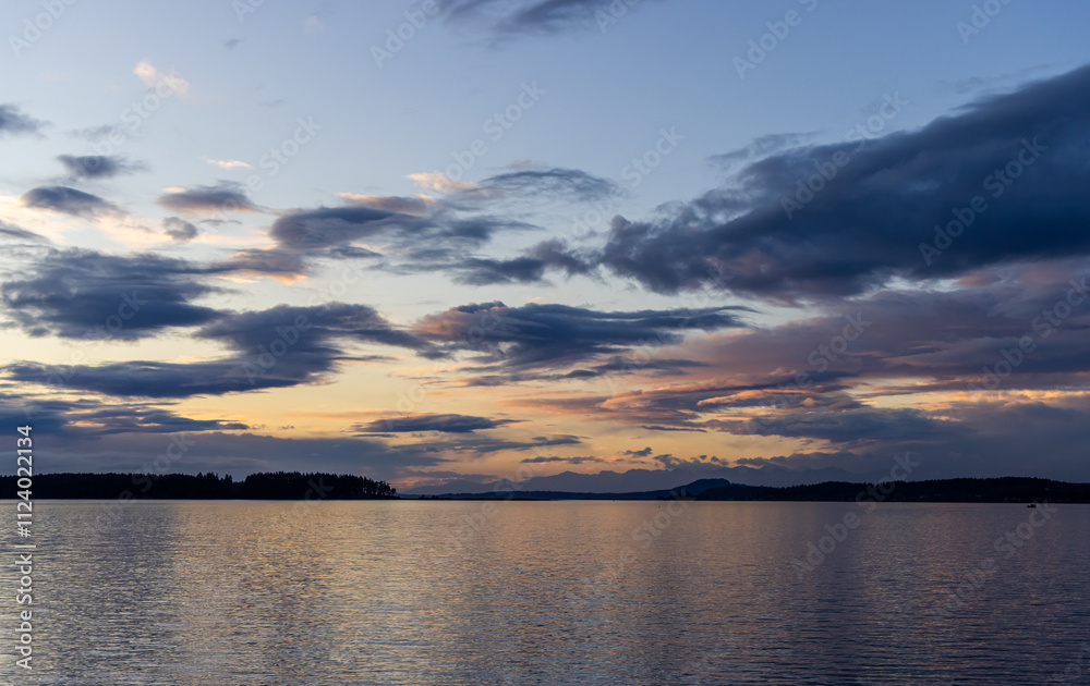 Fototapeta premium Beautiful Sunrise Over Sidney Waterfront on Vancouver Island, BC, Canada