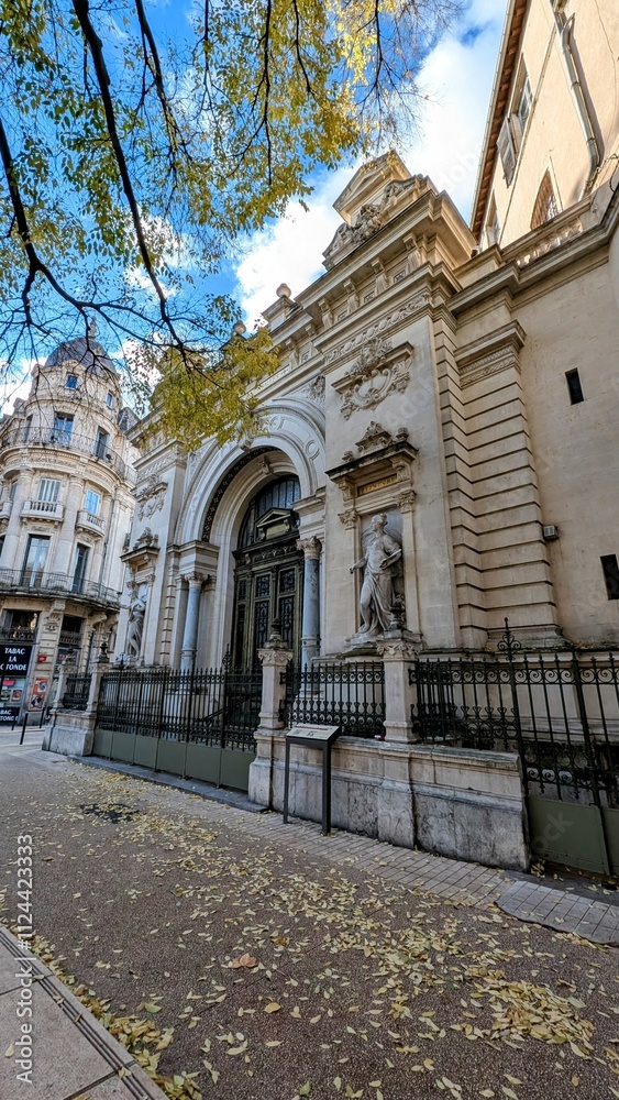 NÎMES (Gard)