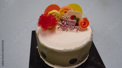 Decorated Happy Mother's Day cake