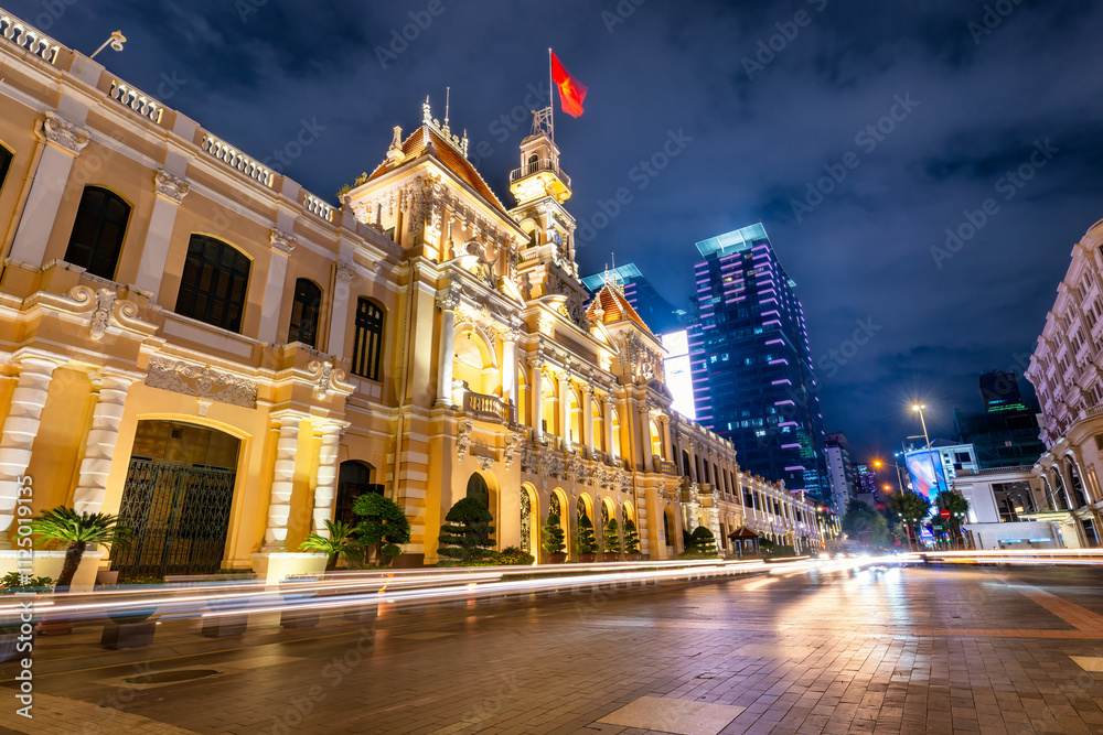 Obraz premium Ho Chi Minh City Hall is a building in a French colonial style in Ho Chi Minh City, Vietnam