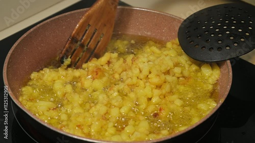 Spanish omelette in the pan 