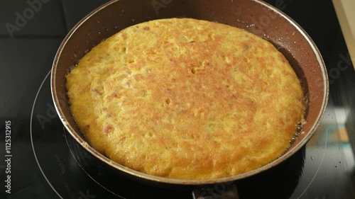 Spanish omelette in the pan 