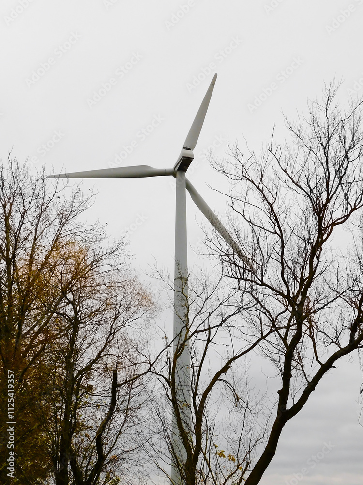 Windkraftanlage auf den Feld zur Energiegewinnung