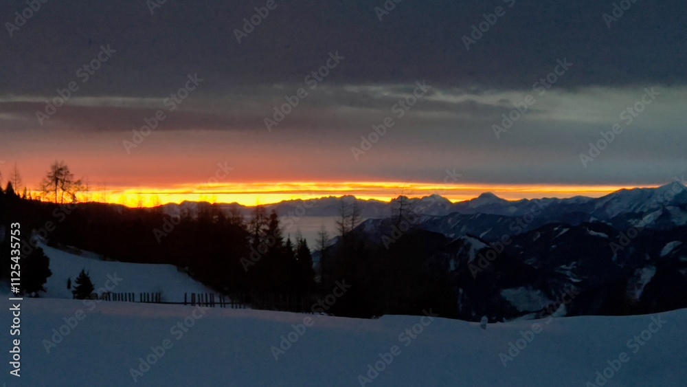 Fototapeta premium sunset in the mountains