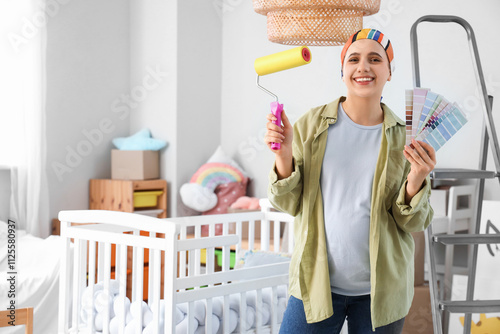 Young pregnant woman with p...