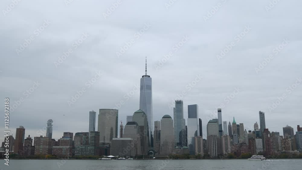 Captivating Panoramic View of the Iconic Manhattan Skyline on a Cloudy Day Filled with Atmosphere Captivating Panoramic View of the Iconic Manhattan Skyline on a Cloudy Day Filled with Atmosphere