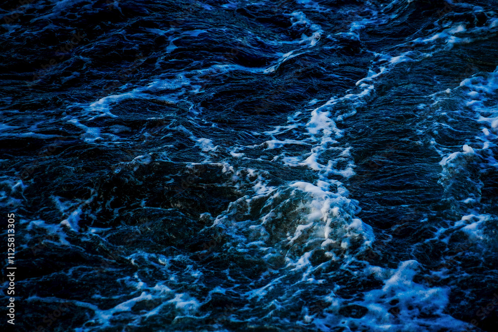 Obraz premium 力強い海の波動