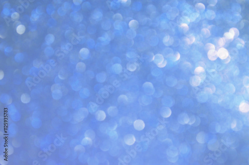 Fondo azul  y celeste degradado con luces efecto bokeh ideal para diseño de navidad/fin de año/fiestas/celebración. Se puede usar como fondo