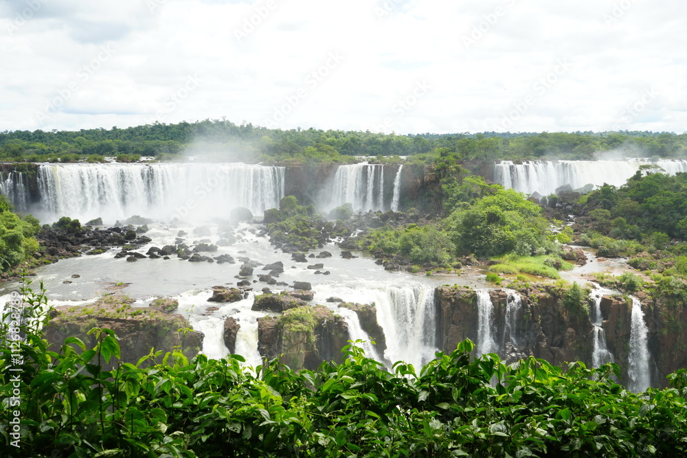 Iguazu Falls in Argentina and Brazil - ブラジル イグアスの滝