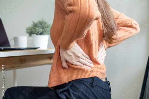 Wallpaper Mural office syndrome, woman with back pain symptoms during work in the office. Torontodigital.ca