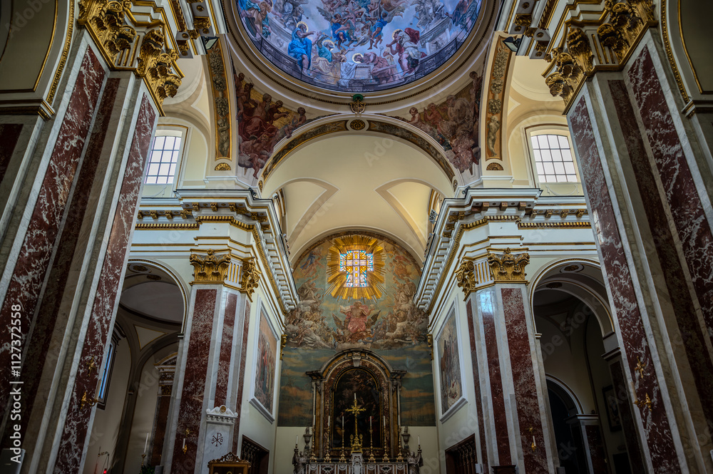 Fototapeta premium Isernia. The Cathedral of St. Peter the Apostle 1024