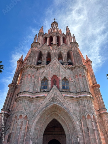 Fachada iglesia cantera rosa