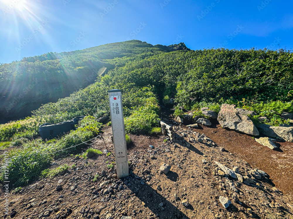 利尻島利尻山(利尻富士)九合目の眺め