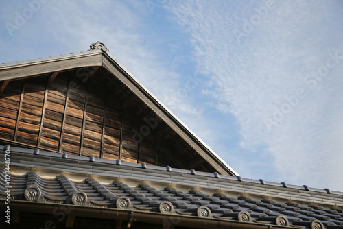 瓦屋根と木造建築