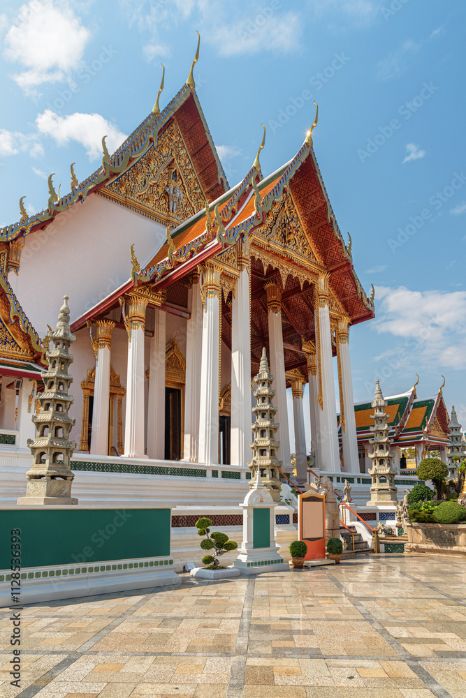 Fototapeta premium Awesome view of Wat Suthat Thepwararam in Bangkok, Thailand