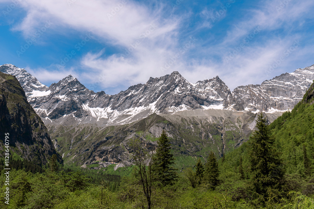 Snow view of Siguniang Mountain, Shuangqiao Valley, Aba, Sichuan Province, China Snow view of Siguniang Mountain, Shuangqiao Valley, Aba, Sichuan Province, China