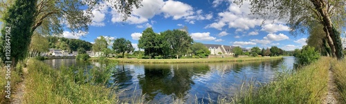 Obraz na płótnie le long de l'Aulne à Châteaulin en Bretagne Finistère w salonie