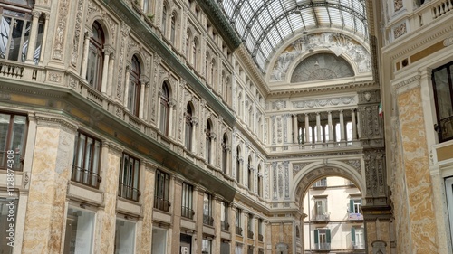 Galerie Umberto I à Naples, italie photo