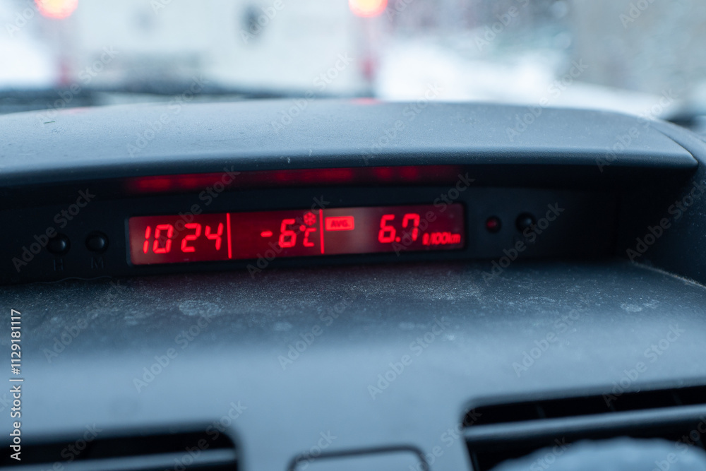 Car temperature gauge at -6 degrees Celsius with ice symbol