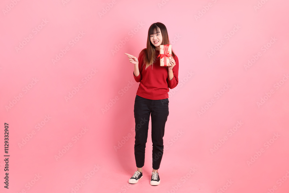 20s woman in red T-shirt 20s woman in red T-shirt