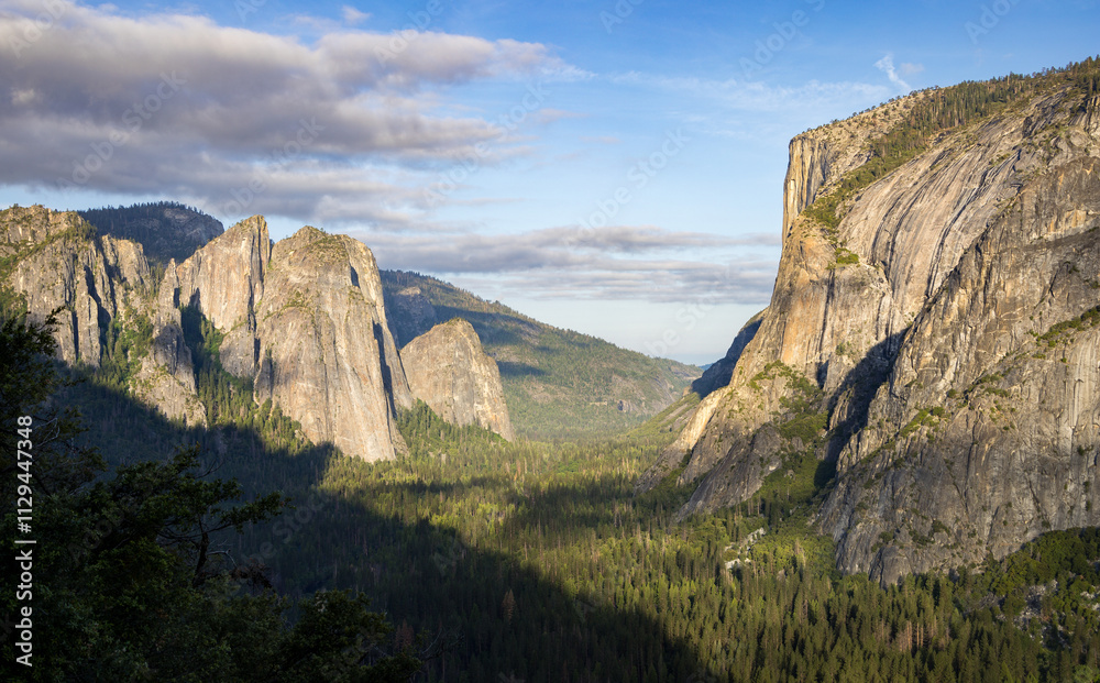 View on El Capitan and Cathedral Rocks from Four Mile Trail, Yosemite Valley, California