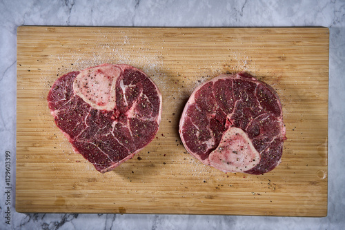 Seasoned raw beef shank (osso bucco)