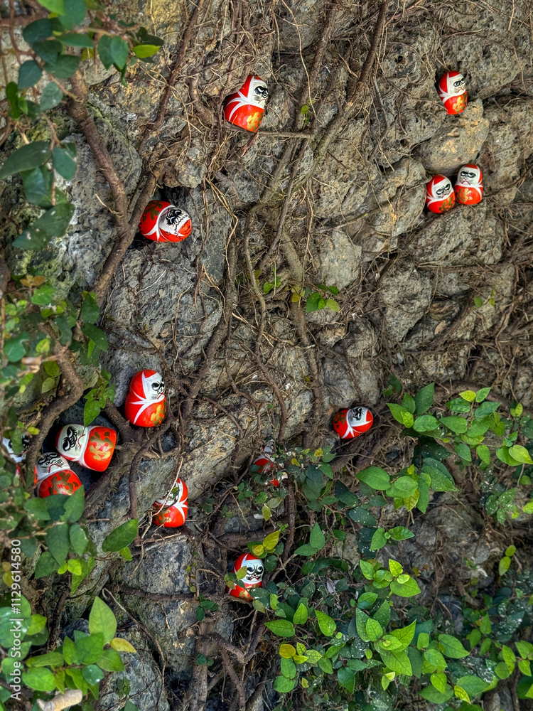Daruma dolls on tree Daruma dolls on tree