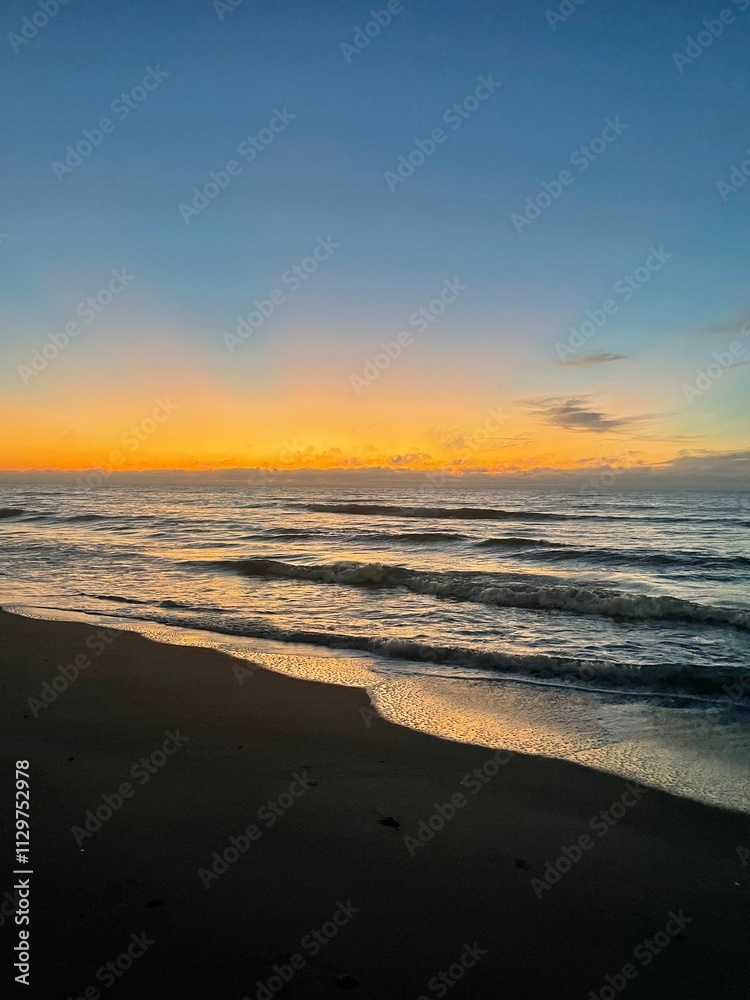 Obraz premium sunset on the beach