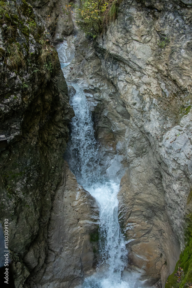 Obraz premium Wasserfall