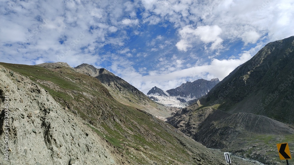 Obraz premium mountain sky 