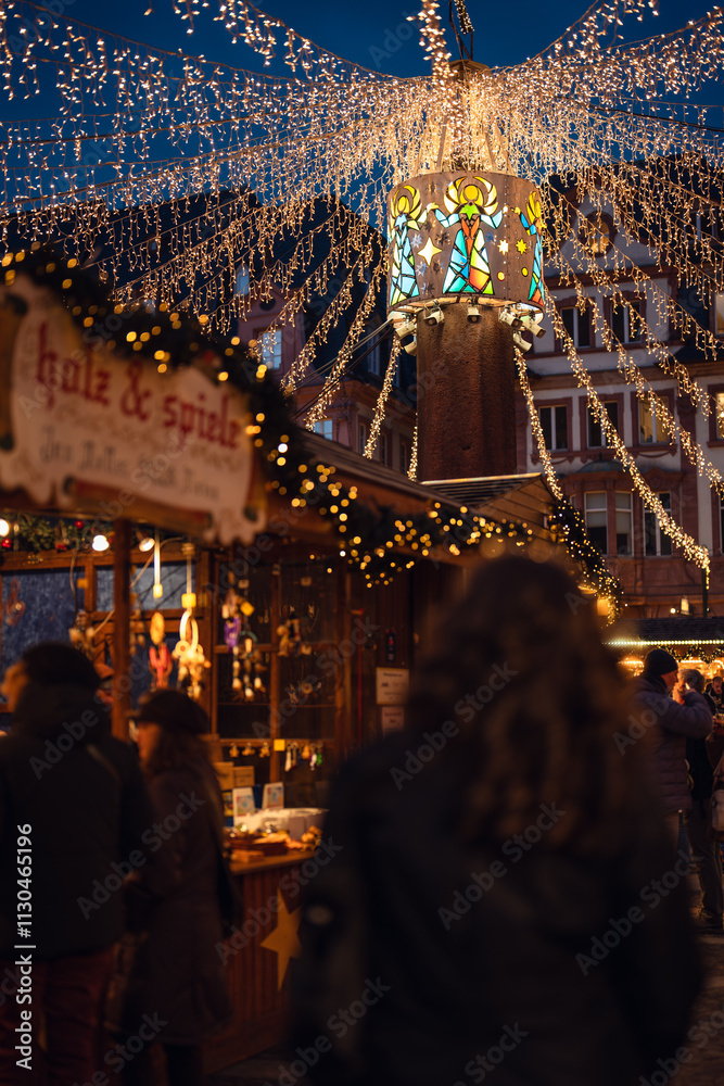 Fototapeta premium Weihnachtsmarkt Mainz, Dezember 2024