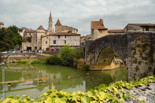 Pont vieux et vieux Nérac