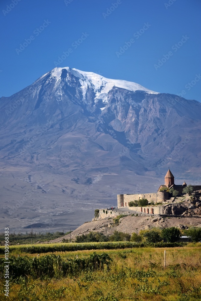Fototapeta premium The snow-capped historical Mount Ararat between Turkey and Armenia