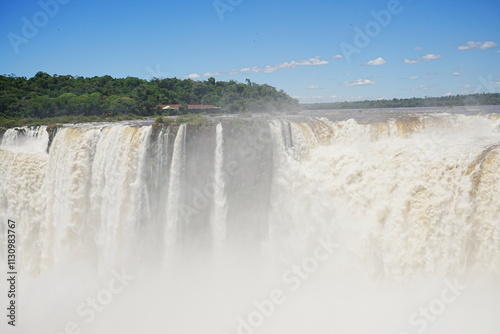 Obraz na płótnie Iguazu Falls in Argentina - アルゼンチン イグアスの滝 w salonie