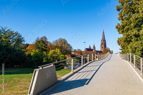 Blick vom Karlssteg zum Freiburger Münster