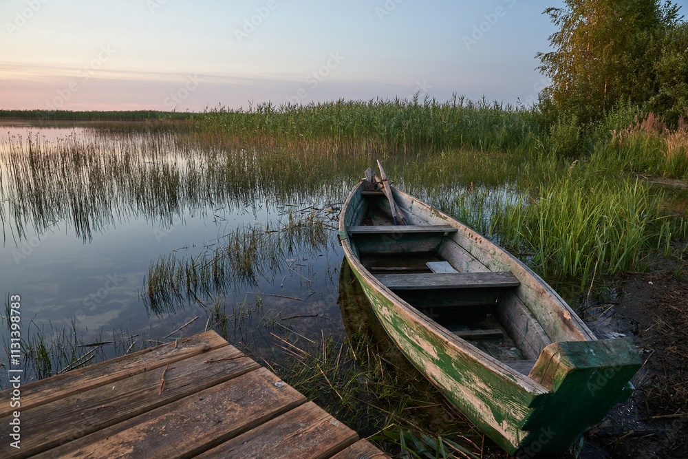 Fototapeta premium boat on the beautiful river