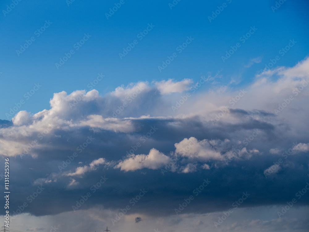 Fototapeta premium Wolkenhimmel am Abend