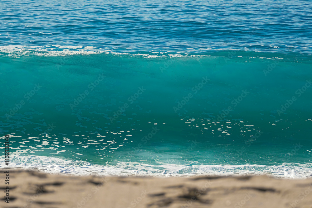 Obraz premium Huge waves on the beach