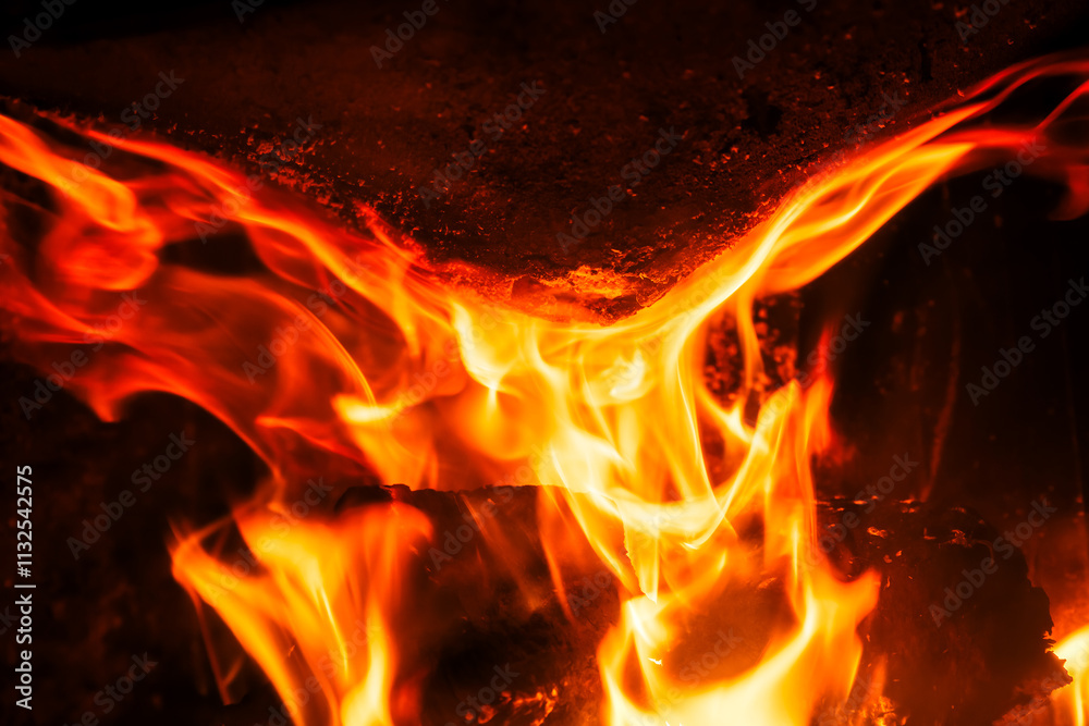 Obraz premium Pareidolia in a fireplace in Els Poblets