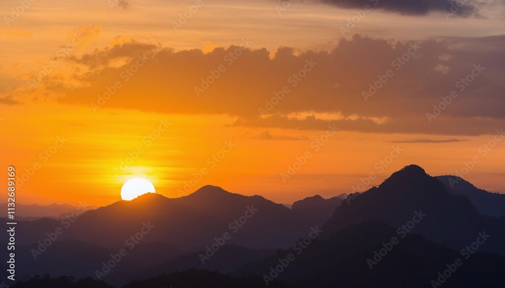 Obraz premium Sunset Silhouette of Majestic Mountains