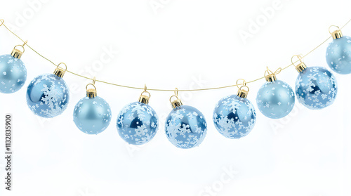 Elegant Blue Ornament Garland with Shimmering Accents
