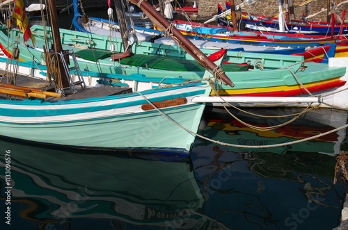 Bateaux de pêcheurs dans le port de Collioure.