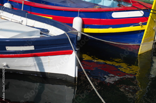 Bateaux de pêcheurs dans le port de Collioure.