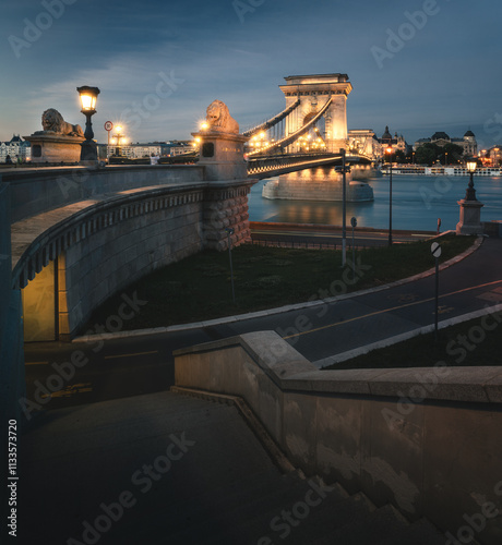 Chain Bridge in Budapest in blue hour